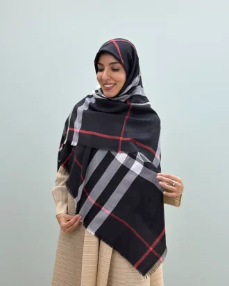 روسری کشمیر طرح باربری قواره ۱۴۰ دور ریش وارداتی مشکی