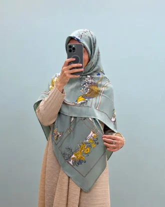 روسری کشمیر چهار فصل دور دست‌دوز قواره ۱۴۰ - RG140050